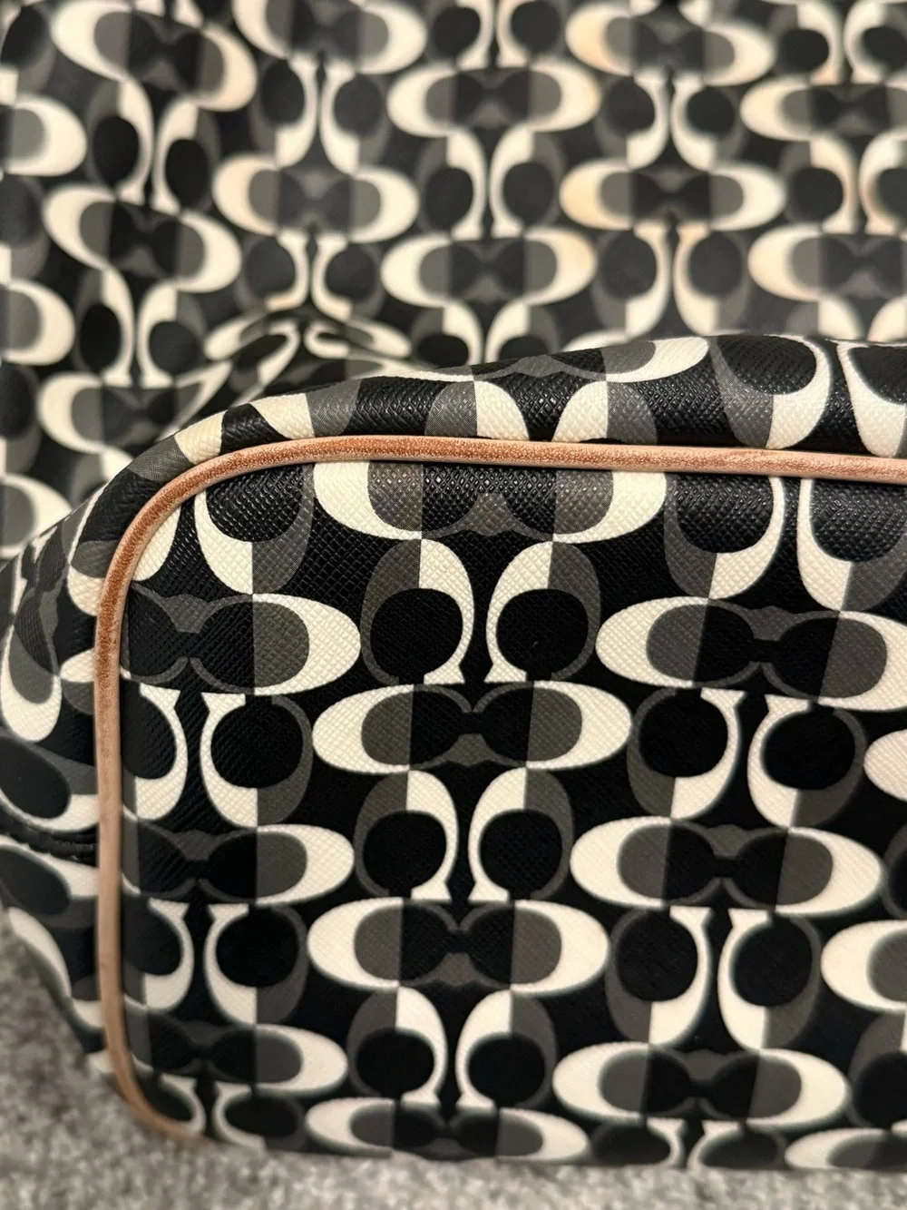 Coach F23673 Optic Signature C Large Coated Canvas Tote